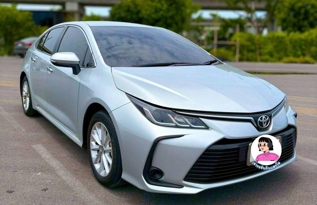 เช่ารถเก๋ง Toyota Corolla Altis สภาพใหม่ พร้อมใช้งาน กทม เช่ารถขับกับแตงโม เช่ารถขับกับแตงโมเช่ารถเก๋งและรถ กรุงเทพ-ปริมณฑล บริการโซนจตุจักร หลักสี่ ดอนเมือง ลาดพร้าว ดินแดง ส่งสนามบินดอนเมือง ไม่ใช้บัตรเครดิต คืนมัดจำเร็ว ติดต่อ LINE @205TJCKL